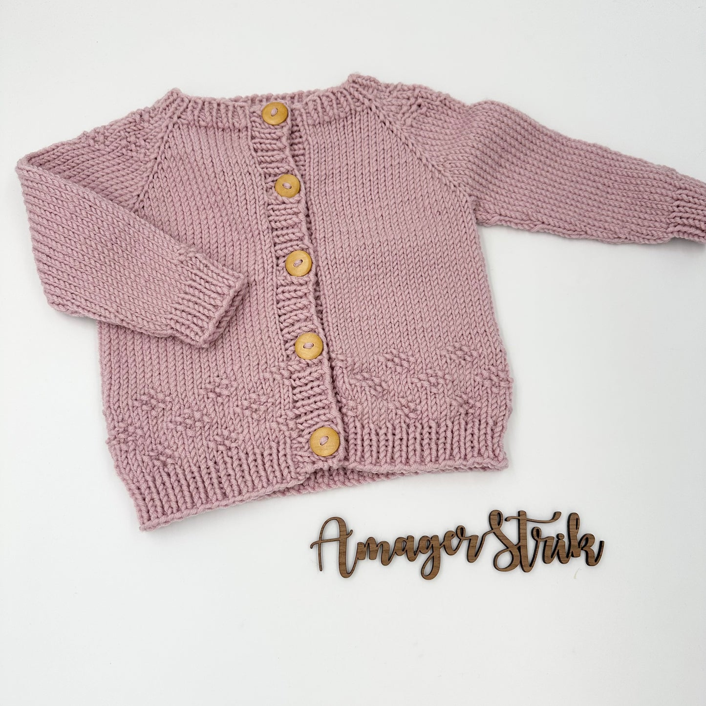 Clara’s cardigan str. 6/9 mdr i Extrafine Merino 90