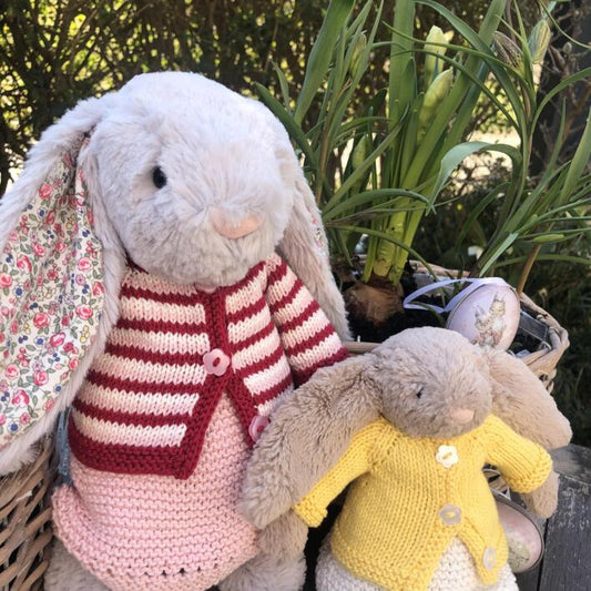 Opskrift til kjole og trøje til Jellycat til 18 og 31 cm