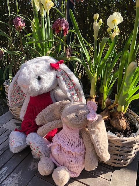 Opskrift til nederdel, top og sløjfe til Jellycat 18 og 31 cm