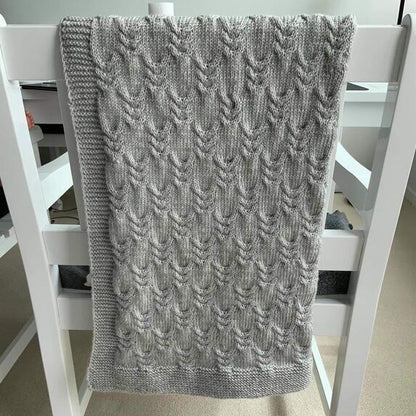 Strikkekits til Babytæppe med snoninger i Extrafine merino 120