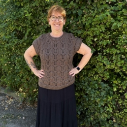 Strikkekits til Lavendel vest til voksne i Nanoq