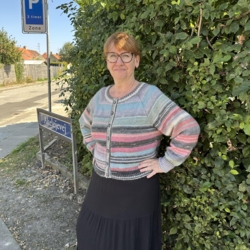 Opskrift til Betina's cardigan i Taormina