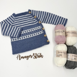 Opskrift til mønsterstrikket trøje med sidelukning